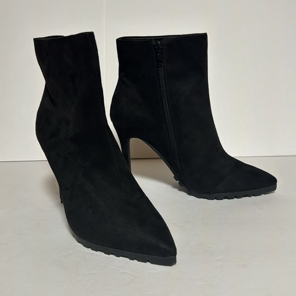 Thalia Sodi, Rhodes, Black Ankle Booties Faux Suede - Picture 7 of 10